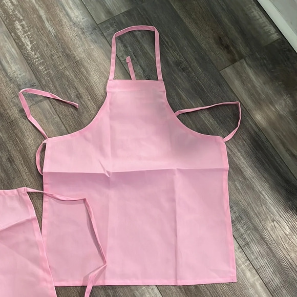 Pink Apron Lot - Picture 2 of 5